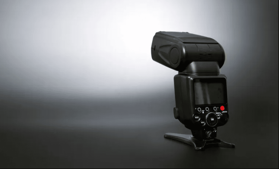 The Importance of Properly Mounting a Detachable Camera Flash